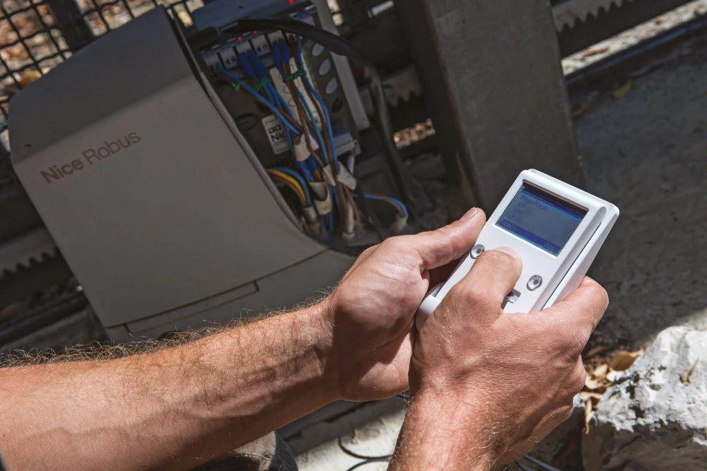 خدمات الإصلاح والصيانة - منظومات العوارض الكهربائية